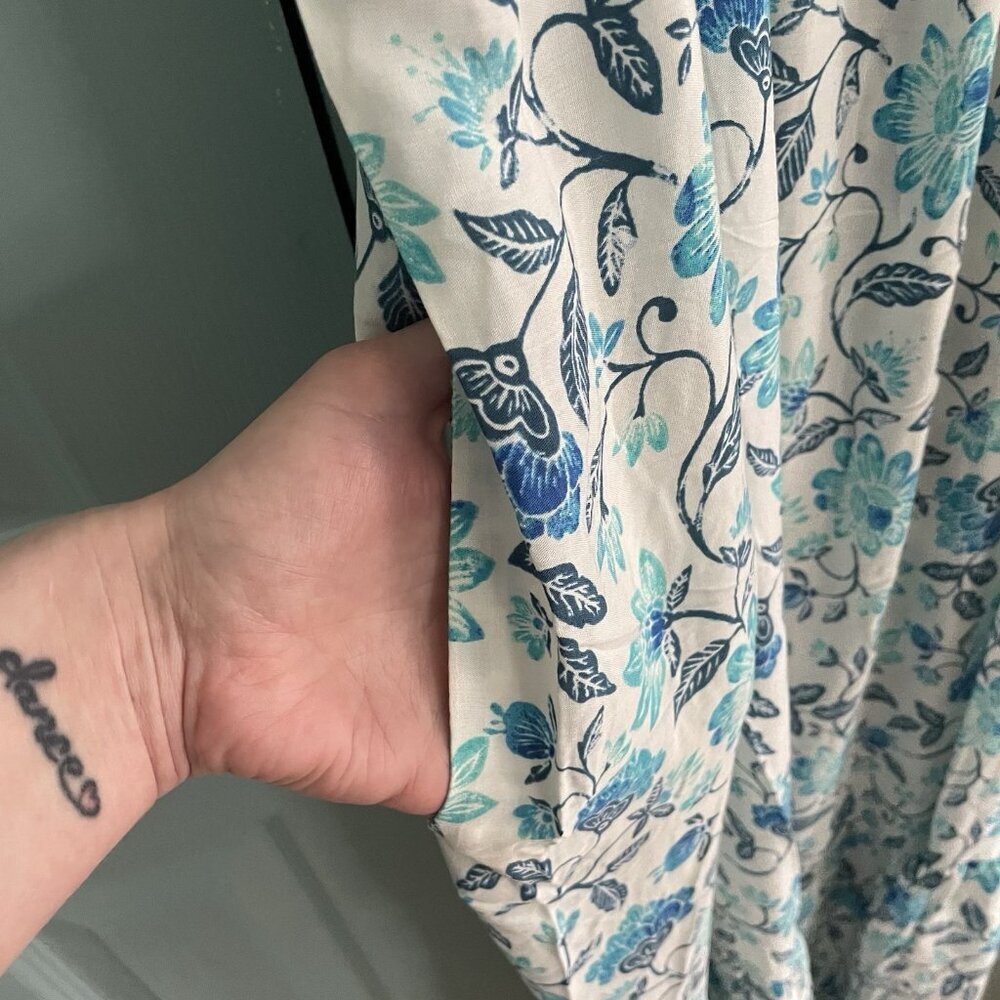 Old Navy Women’s Sleeveless Tie-Back Cutout Maxi Dress Medium Light Blue Flowers - Picture 7 of 15